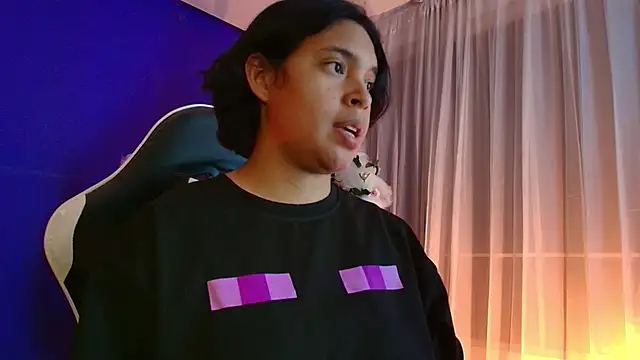 XXX chat uživo modela Emmapark_