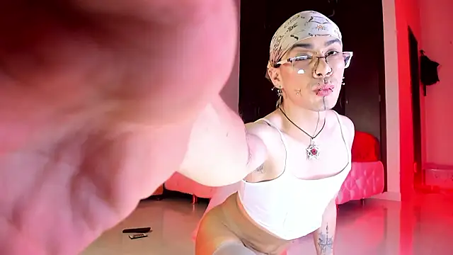 XXX chat uživo modela ArchieCollins