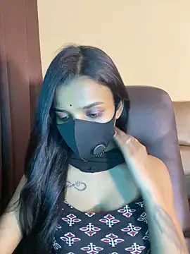 its_ur_flora élő XXX-chatje