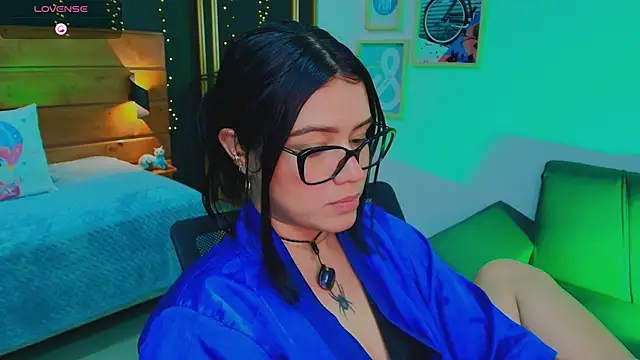 Chat +18 de hanna_kimura ao vivo