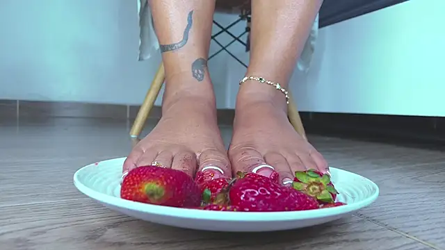 RiriiBrunette__ – Naživo XXX chat