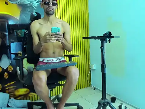 XXX chat uživo modela couplehot_sex_