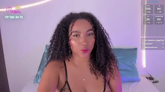 Chat +18 de cloe_25 ao vivo