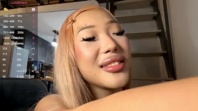 EIeniVanwart Live XXX Chat