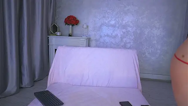 blonde_annan Live XXX chat