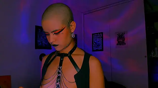 alex_one888 – Naživo XXX chat