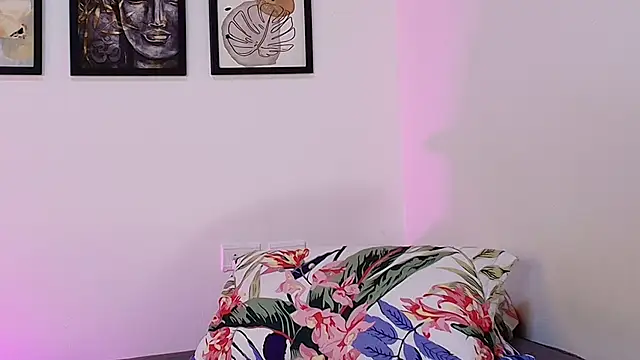 Chat +18 de JhoanitaaCat ao vivo