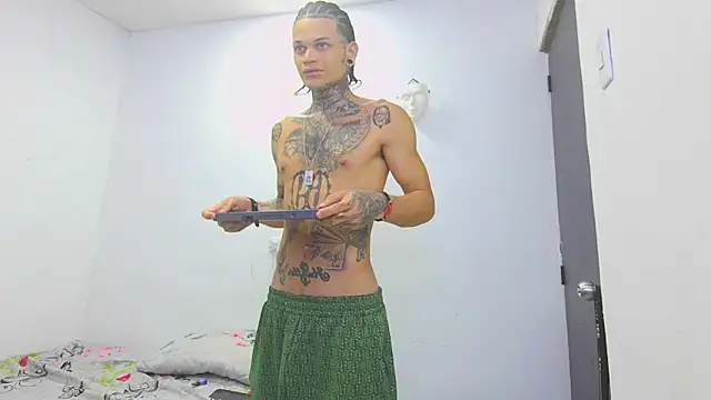 Онлайн чат XXX hot_man05