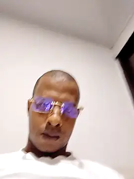 Perropa Adlı Modelin Canlı XXX Sohbeti