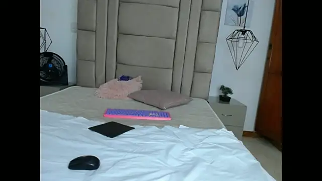 Онлайн чат XXX AntonioAndKarla