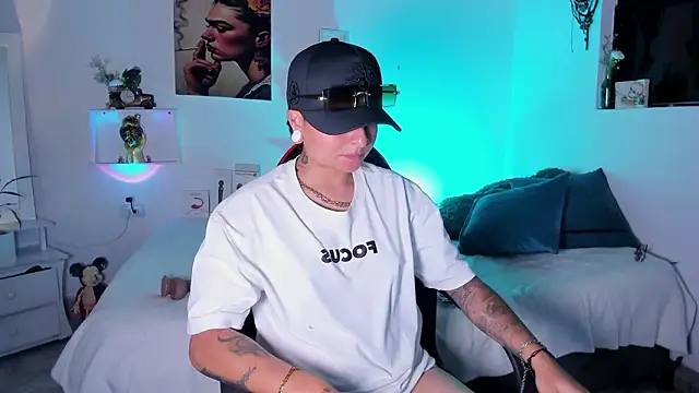 XXX chat uživo modela Zury_Ramirez