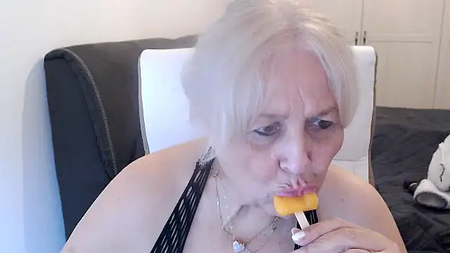 SusiLifeXXXn Live XXX chat