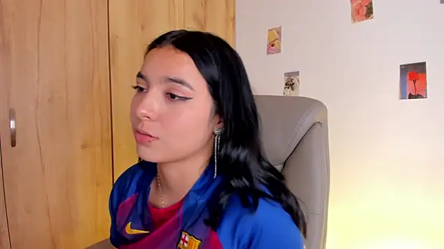 kanna_02 élő XXX-chatje