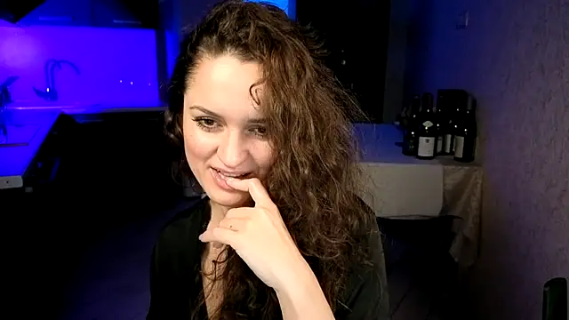 XXX chat uživo modela Cerann1