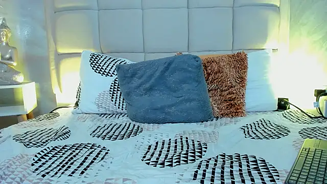 Czat XXX na żywo – Hecatee_77