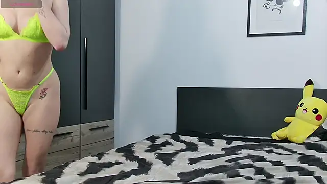 miiastaar Chat XXX live