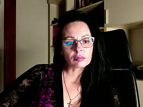 دردشة MiriamDelyn الجنسية المباشرة