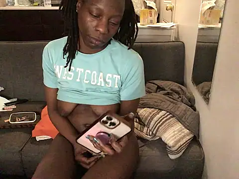 littyleesh1 live XXX chat