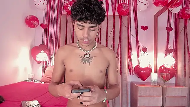 Mike_thomsonn élő XXX-chatje