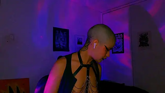 alex_one888 即時 XXX 聊天