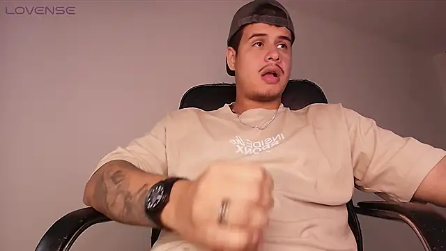 Show modela BjornSteel na web-kameri