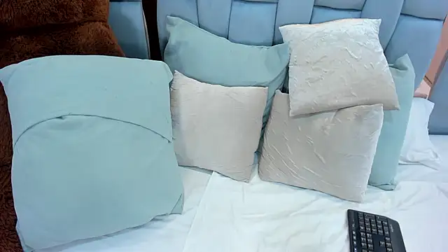 shelsynova's Live XXX Chat