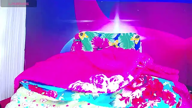 Cristalxxts webkamerás műsora