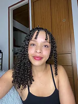 Yasmin777_ élő XXX-chatje