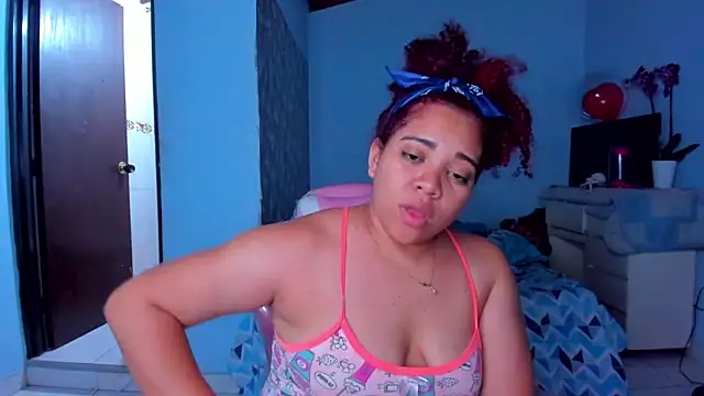 Chat +18 de AngelaCoffee ao vivo