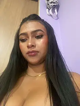 Miaa_coopeer: онлайн-секс-чат