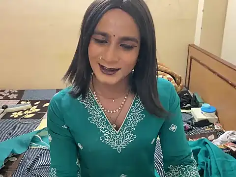 LuvLayla: απευθείας συνομιλία ΧΧΧ