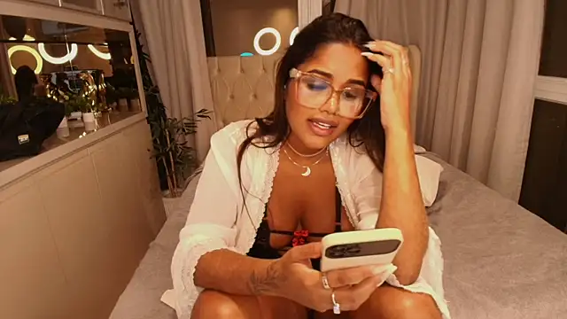 Paula_Thomass Chat XXX live