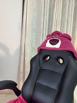 zafiro_mo0nのライブXXXチャット