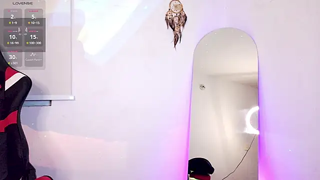 Lia_Tinez 现场XXX聊天