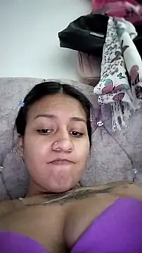 Tiphanydirty3 Adlı Modelin Canlı XXX Sohbeti