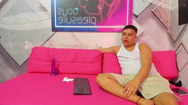 Chat +18 de Candy_bhraun ao vivo