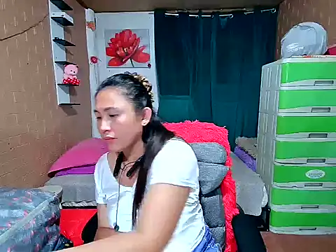 Ugly-Filipina Chat XXX live