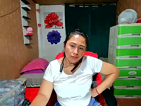 Ugly-Filipina Chat XXX live