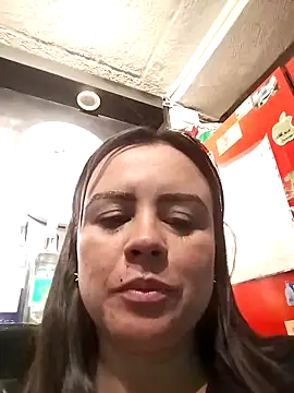 karlagiraldo198のライブXXXチャット