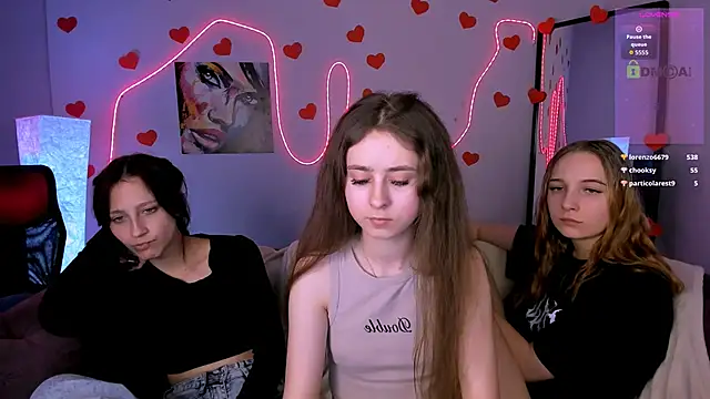 rebecca_smile Adlı Modelin Canlı XXX Sohbeti