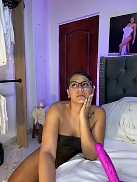 ema_zoen Live XXX chat