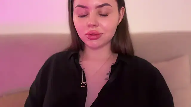 Chat +18 de AlmaryKim ao vivo