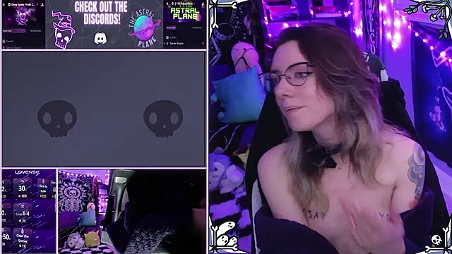 AnneSao: вебкам-шоу