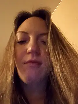 KattyLuuu: онлайн-секс-чат