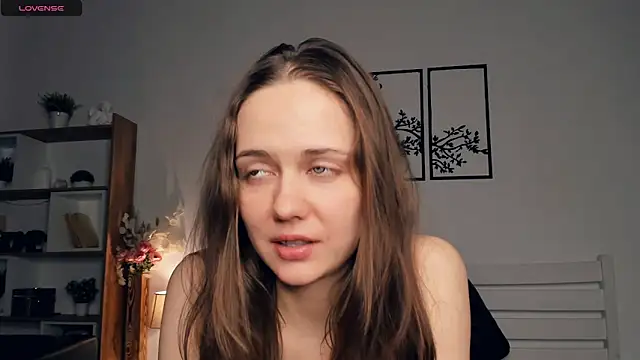 XXX chat uživo modela MalvinaTrafford