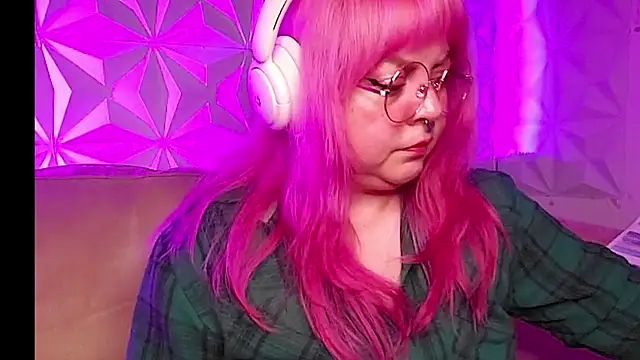 XXX chat uživo modela Satyn_doll