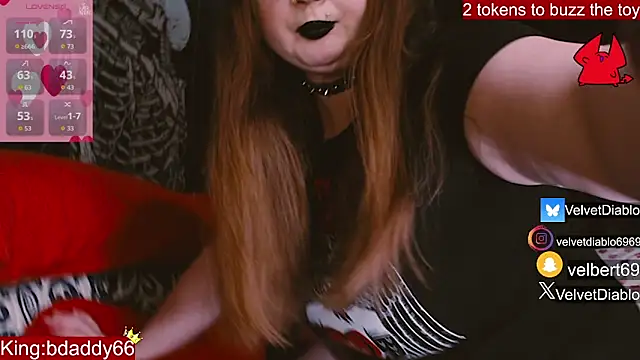 VelvetDiablo: вебкам-шоу