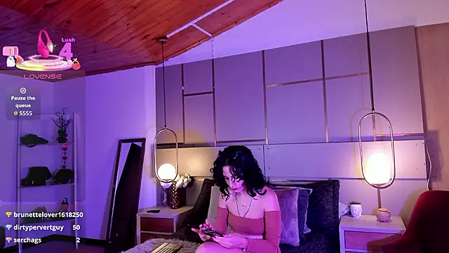 Lina_Montclair Chat XXX in diretta