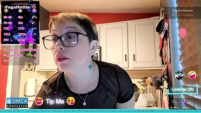 YogaHottie76's Webcam Show