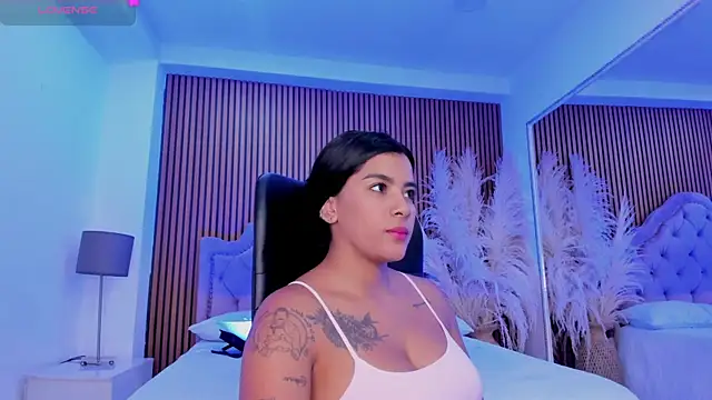 SelenaStonne 라이브 XXX 채팅